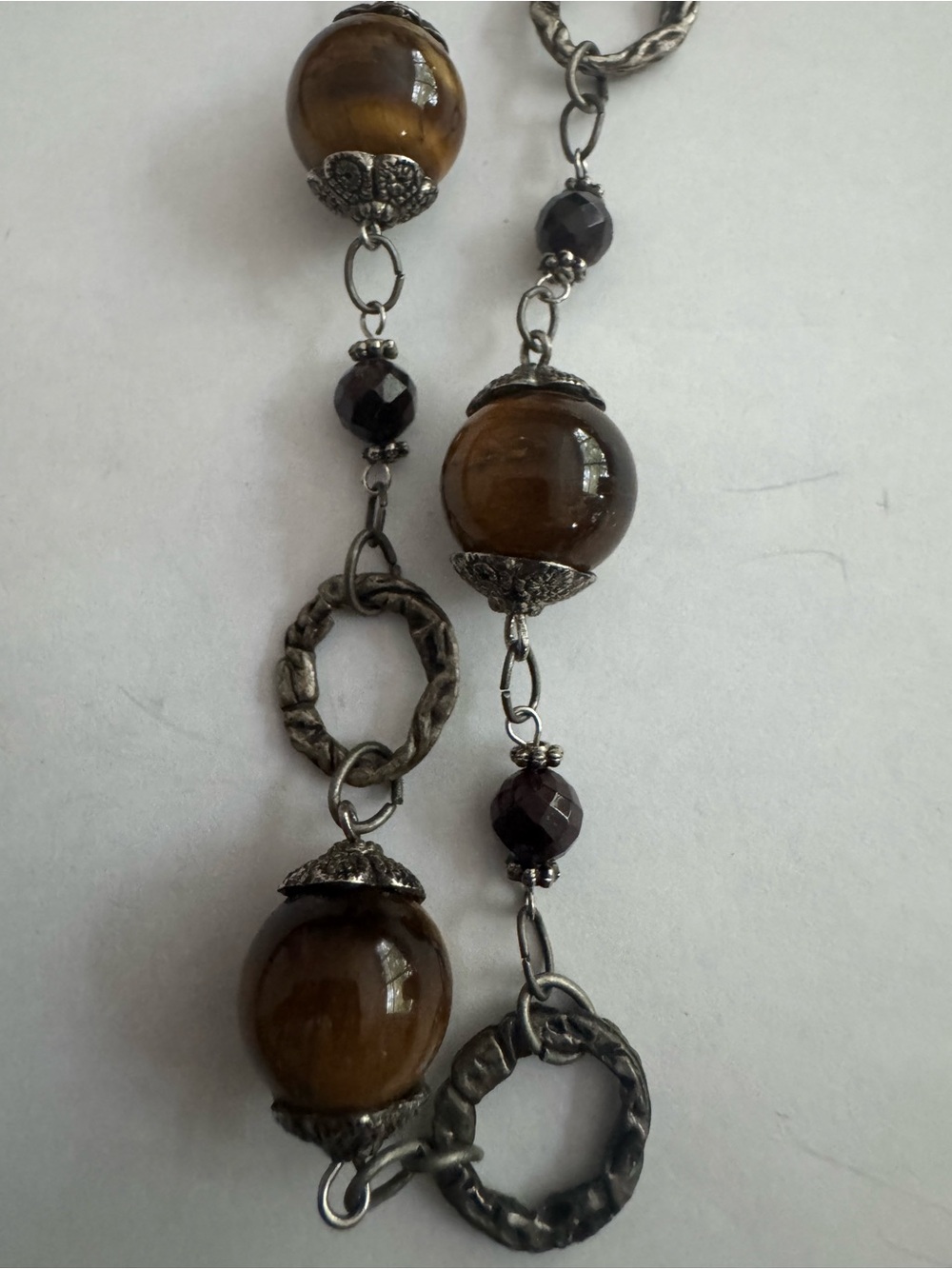 Silver tone necklace with Tiber eye. Vintage. Untested